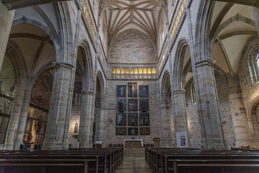 Vizcaya - Bilbao - iglesia de San Antón 5.jpg